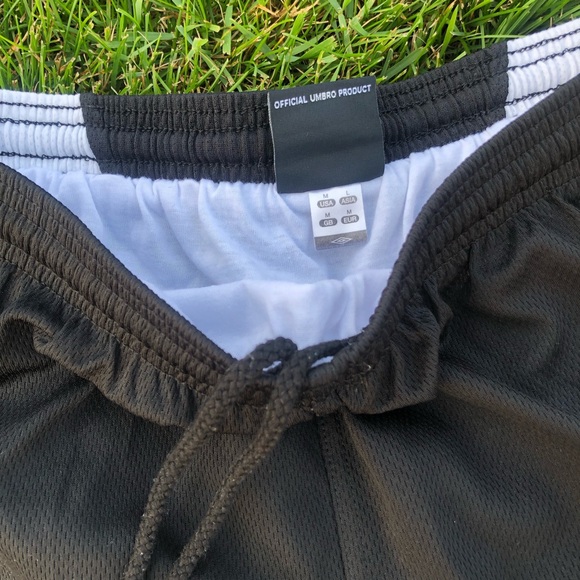 Umbro #4 shorts - Picture 4 of 6